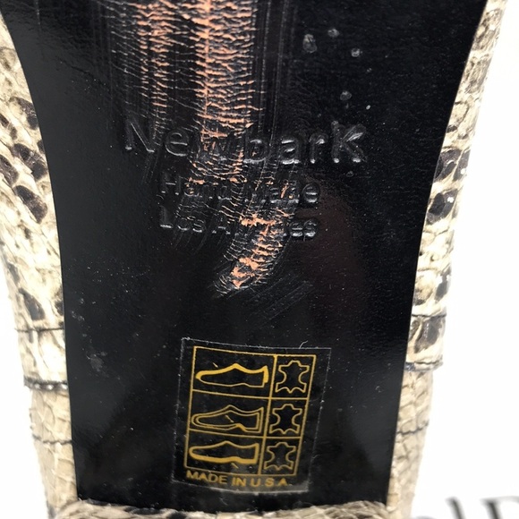 NewbarK Embossed Leather Animal Print Boots Women's Size: 9 - Picture 13 of 14